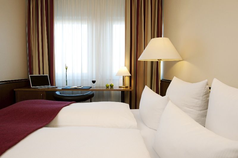 Hotel Nh Sued 3*
